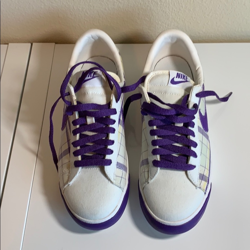 Cute Nike purple plaid shoes